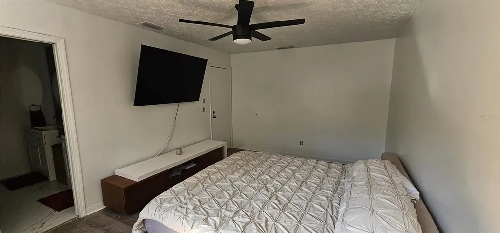 4520 Grainary Avenue Tampa FL 33624