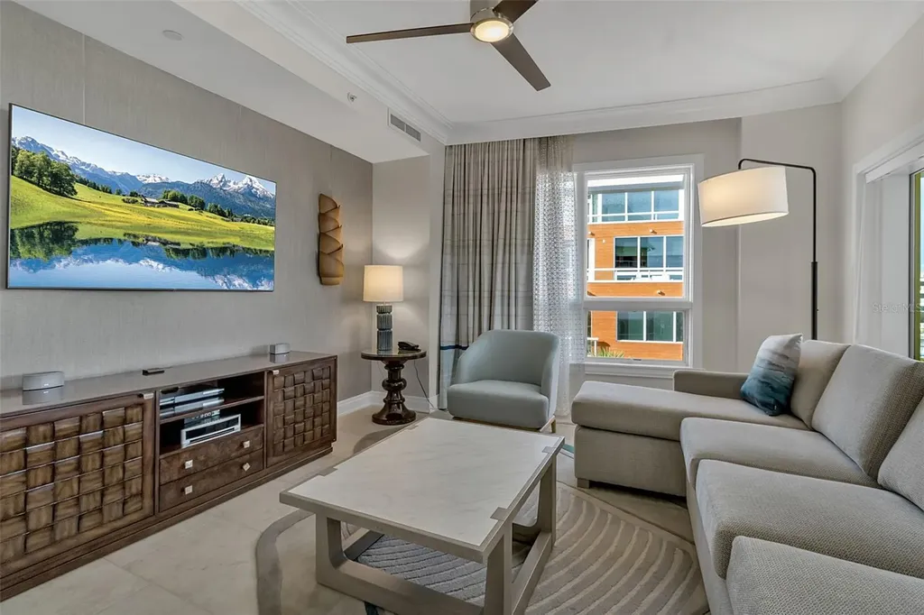 915 Seaside Drive Sarasota FL 34242