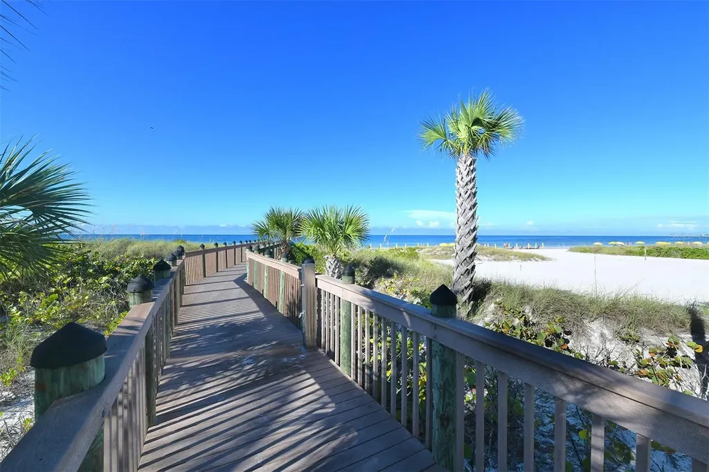 915 Seaside Drive Sarasota FL 34242