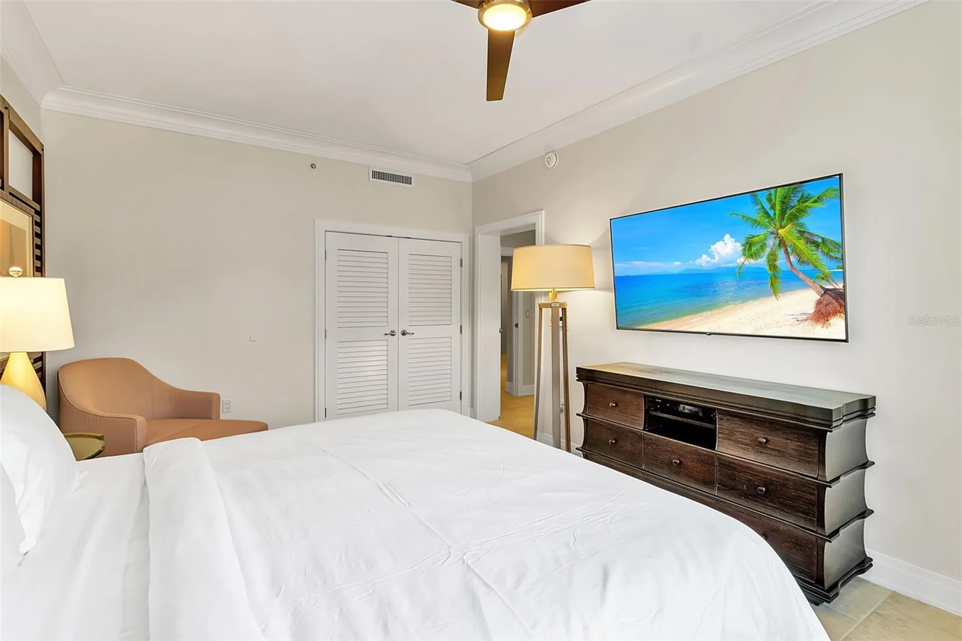 915 Seaside Drive Sarasota FL 34242