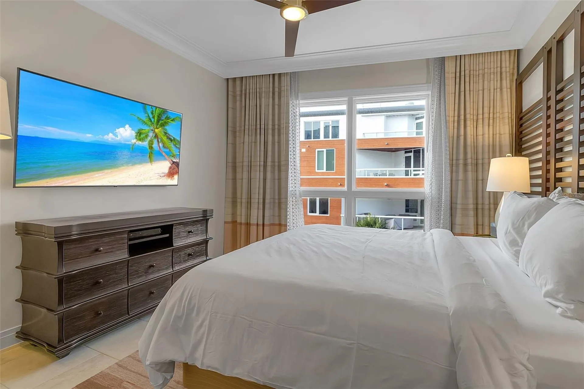 915 Seaside Drive Sarasota FL 34242