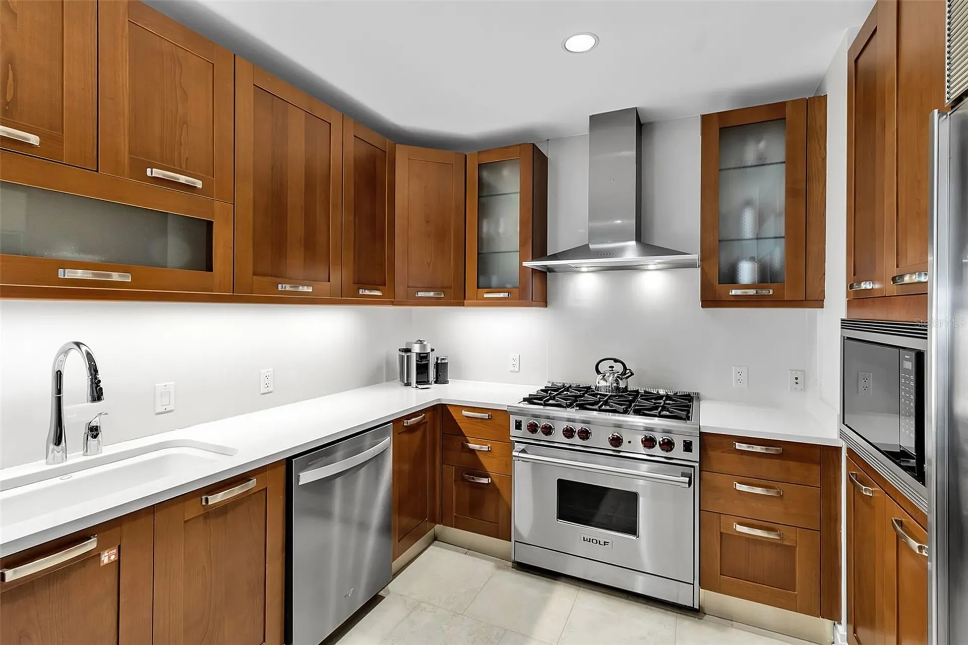 915 Seaside Drive Sarasota FL 34242
