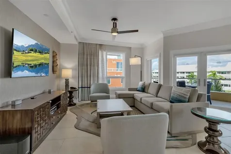 915 Seaside Drive Sarasota FL 34242