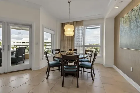 915 Seaside Drive Sarasota FL 34242