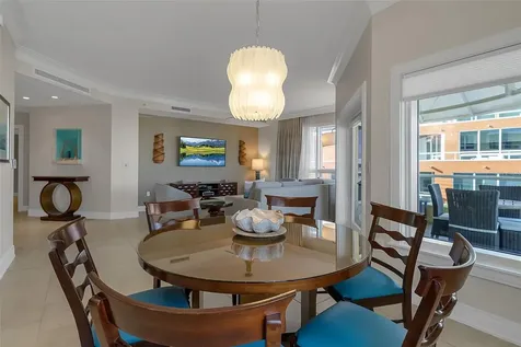 915 Seaside Drive Sarasota FL 34242
