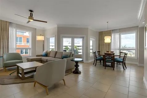 915 Seaside Drive Sarasota FL 34242