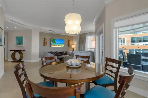 915 Seaside Drive Sarasota FL 34242