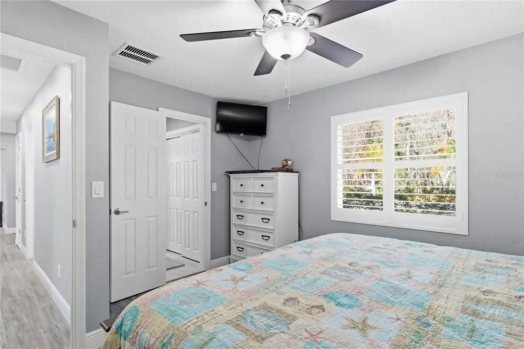 1621 Spring Garden Drive Astor FL 32102