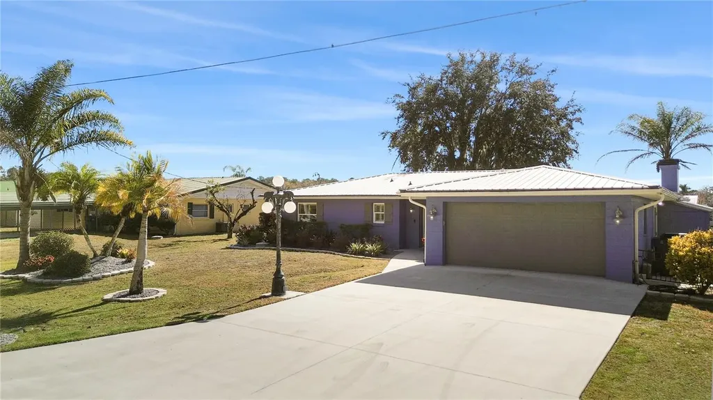 1621 Spring Garden Drive Astor FL 32102