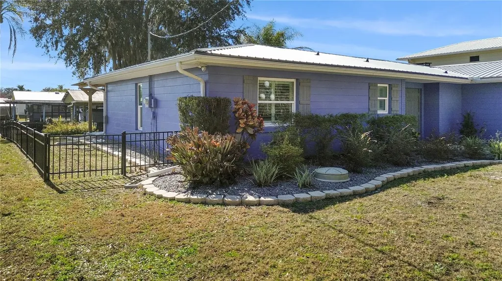 1621 Spring Garden Drive Astor FL 32102