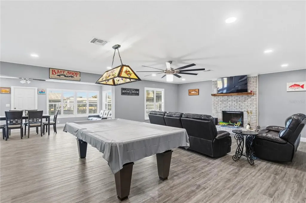 1621 Spring Garden Drive Astor FL 32102