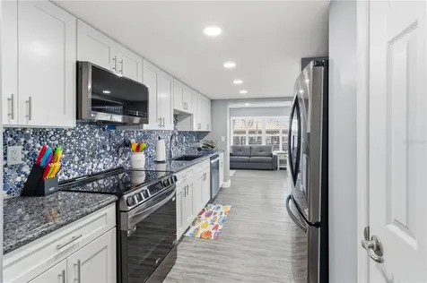 1621 Spring Garden Drive Astor FL 32102