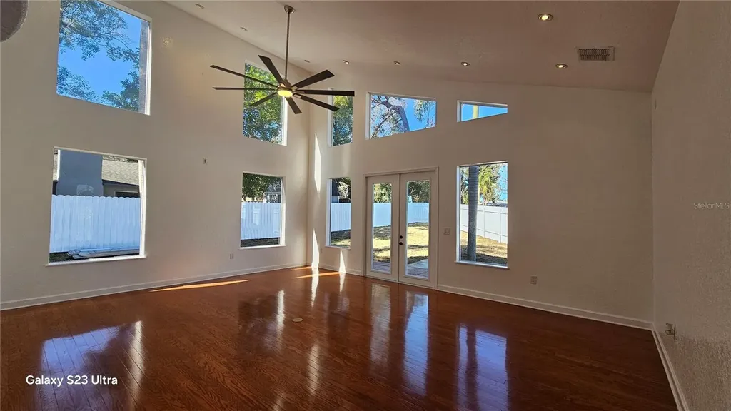 1092 N Florida Avenue Tarpon Springs FL 34689