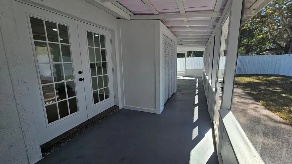1092 N Florida Avenue Tarpon Springs FL 34689