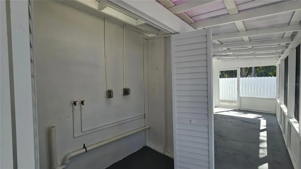 1092 N Florida Avenue Tarpon Springs FL 34689