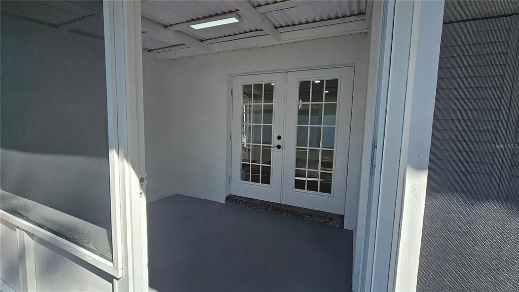 1092 N Florida Avenue Tarpon Springs FL 34689