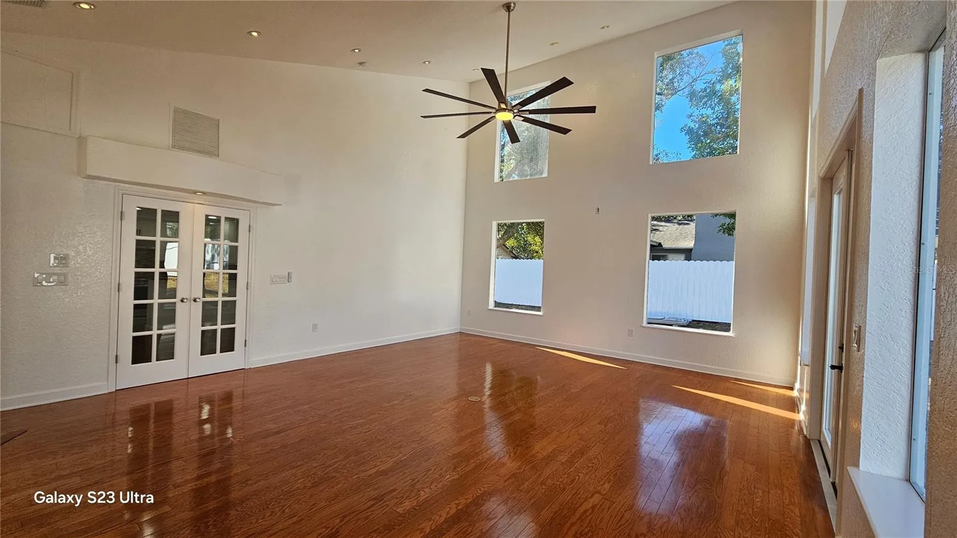 1092 N Florida Avenue Tarpon Springs FL 34689