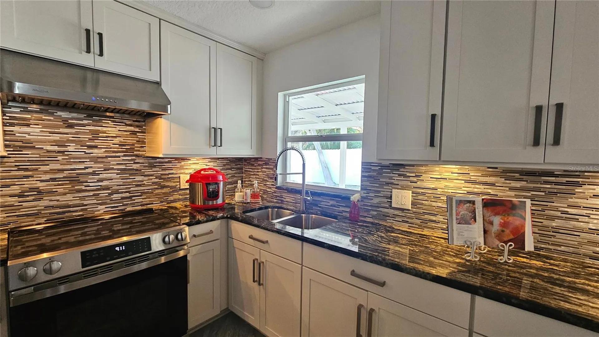 1092 N Florida Avenue Tarpon Springs FL 34689