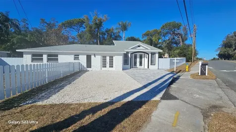 1092 N Florida Avenue Tarpon Springs FL 34689