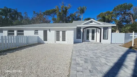 1092 N Florida Avenue Tarpon Springs FL 34689