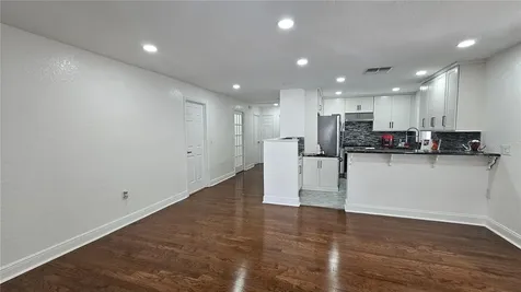 1092 N Florida Avenue Tarpon Springs FL 34689