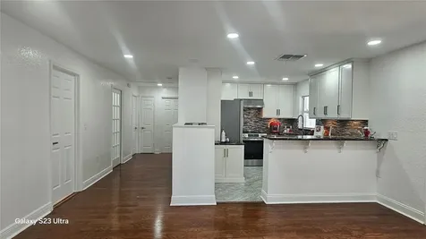 1092 N Florida Avenue Tarpon Springs FL 34689