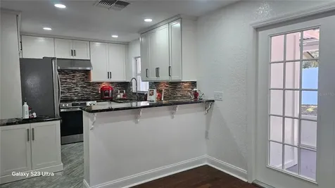 1092 N Florida Avenue Tarpon Springs FL 34689
