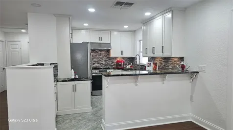 1092 N Florida Avenue Tarpon Springs FL 34689