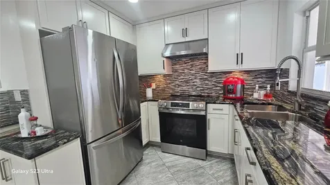 1092 N Florida Avenue Tarpon Springs FL 34689
