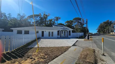 1092 N Florida Avenue Tarpon Springs FL 34689