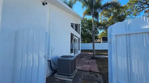 1092 N Florida Avenue Tarpon Springs FL 34689