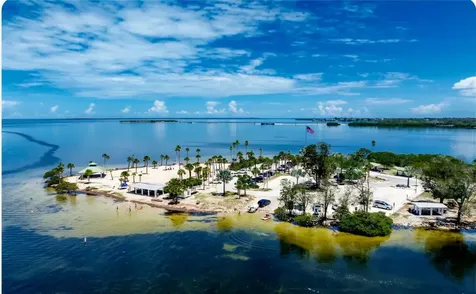1092 N Florida Avenue Tarpon Springs FL 34689