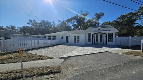 1092 N Florida Avenue Tarpon Springs FL 34689