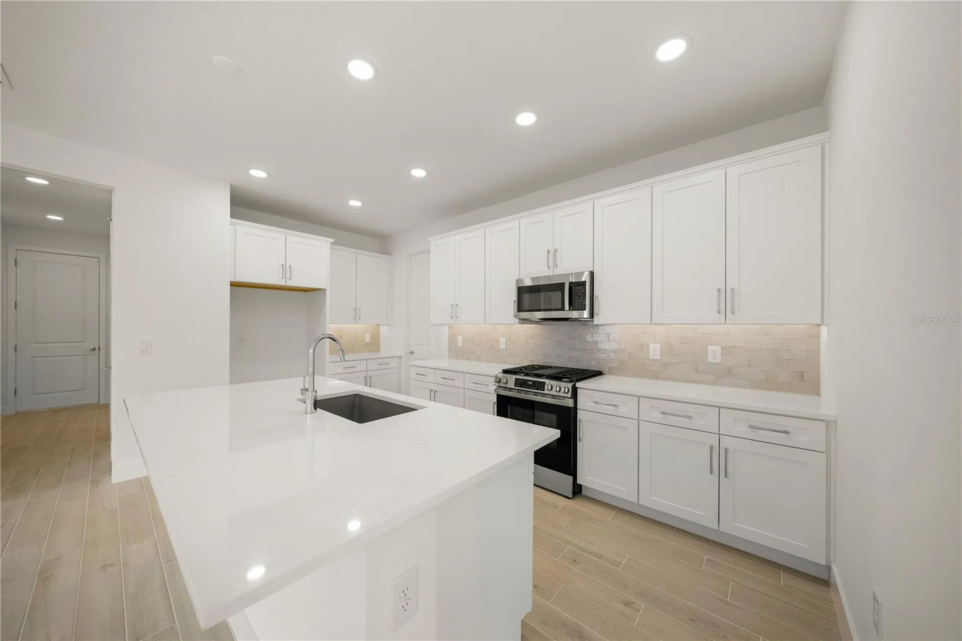 9533 Lunar Dove Drive Sarasota FL 34240