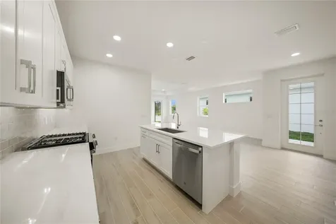 9533 Lunar Dove Drive Sarasota FL 34240
