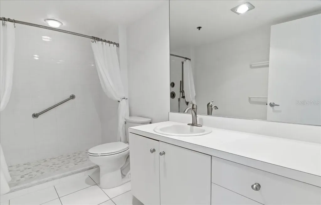 1065 Gulf Of Mexico Drive Longboat Key FL 34228