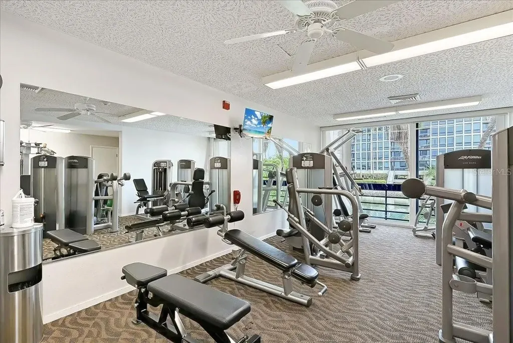 1065 Gulf Of Mexico Drive Longboat Key FL 34228