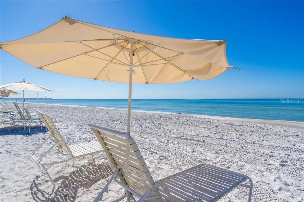 1065 Gulf Of Mexico Drive Longboat Key FL 34228