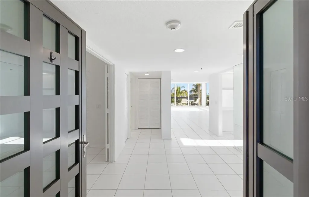 1065 Gulf Of Mexico Drive Longboat Key FL 34228