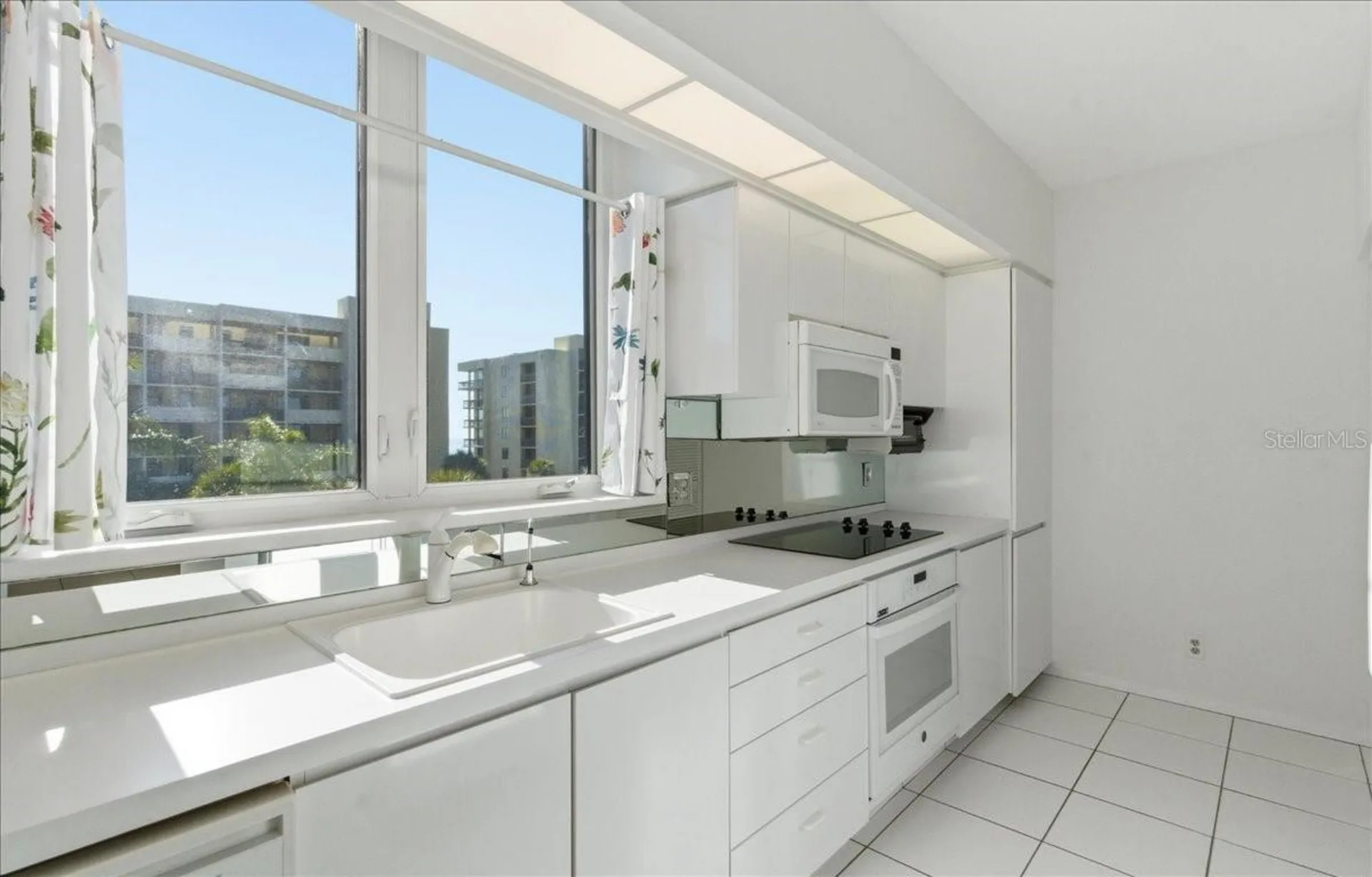 1065 Gulf Of Mexico Drive Longboat Key FL 34228
