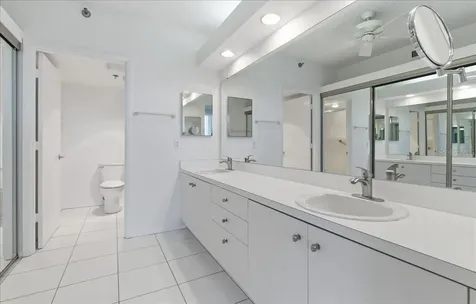 1065 Gulf Of Mexico Drive Longboat Key FL 34228