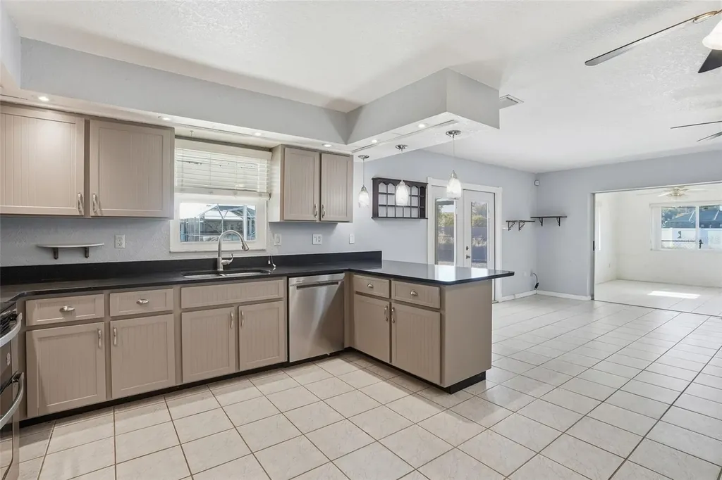 2499 Lake View Boulevard Port Charlotte FL 33948