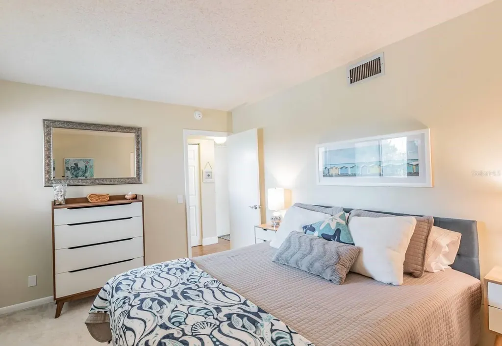 5541 Puerta Del Sol Boulevard S St Petersburg FL 33715