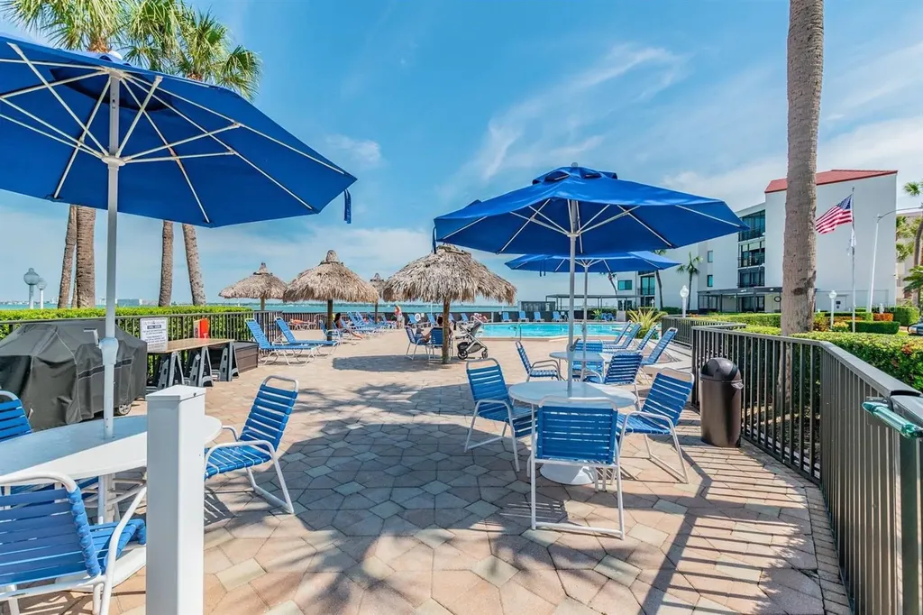 5541 Puerta Del Sol Boulevard S St Petersburg FL 33715