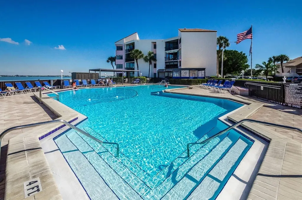 5541 Puerta Del Sol Boulevard S St Petersburg FL 33715