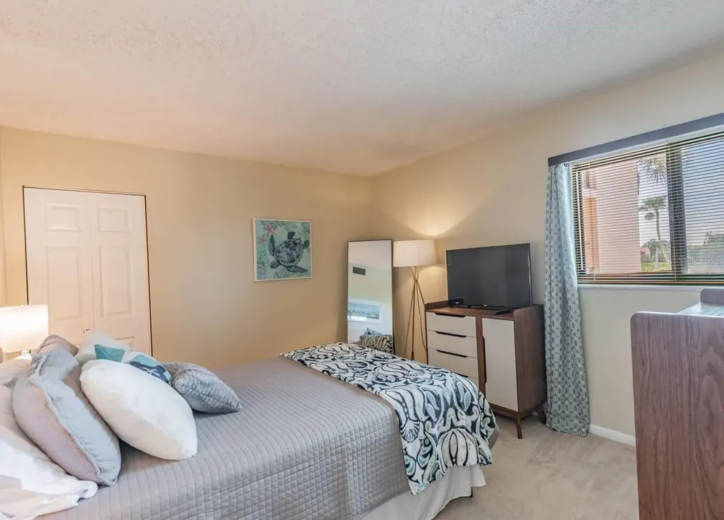 5541 Puerta Del Sol Boulevard S St Petersburg FL 33715