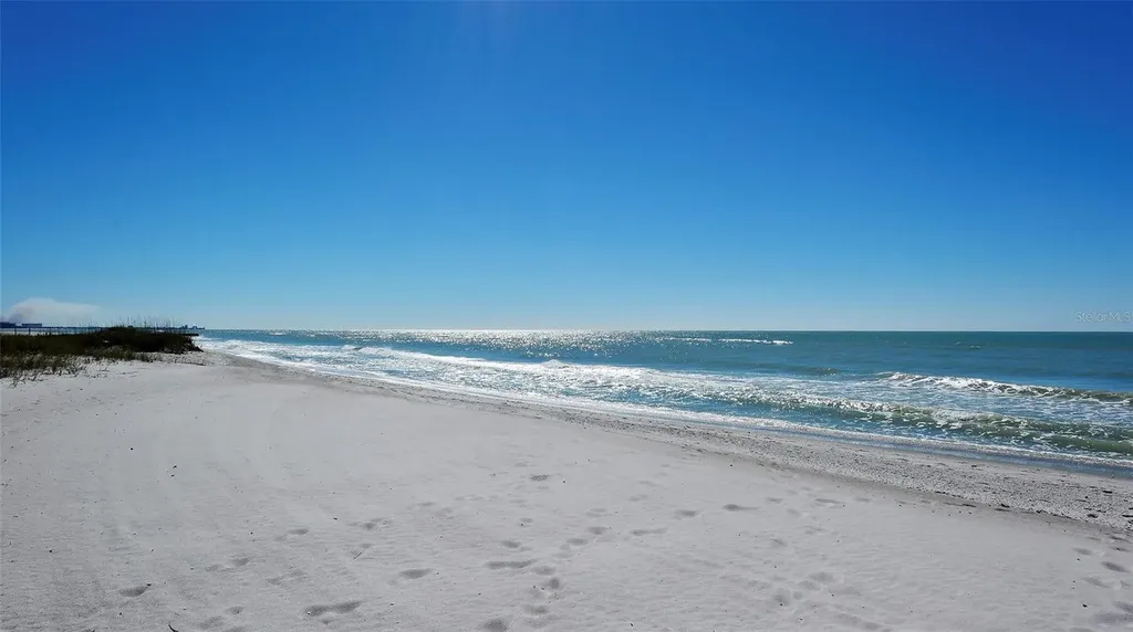 2055 Gulf Of Mexico Drive Longboat Key FL 34228