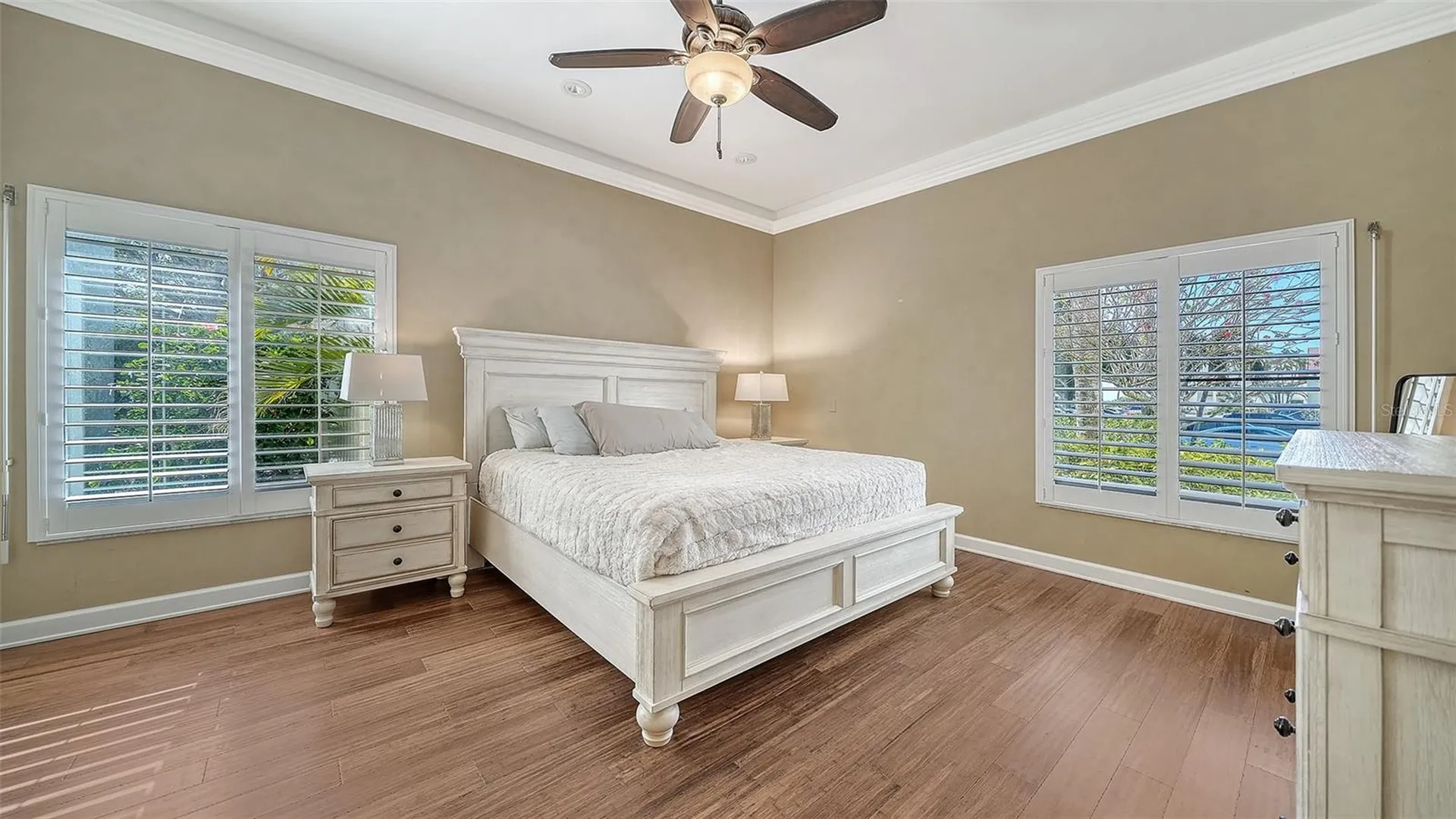 2055 Gulf Of Mexico Drive Longboat Key FL 34228