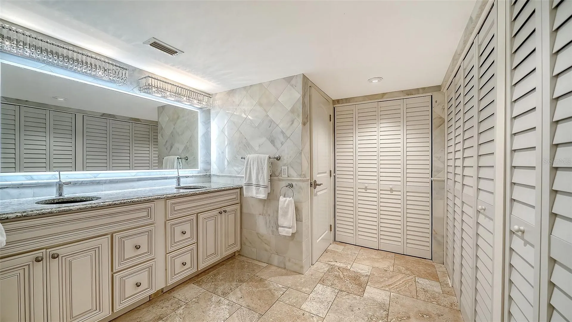2055 Gulf Of Mexico Drive Longboat Key FL 34228