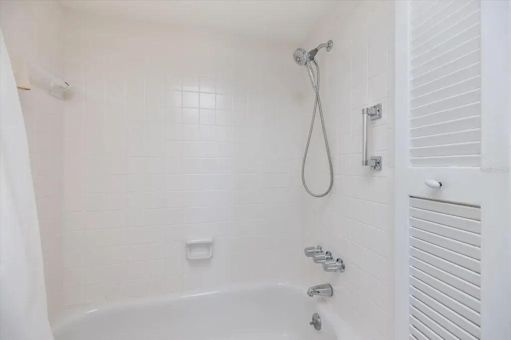 649 Tamiami Trail S Venice FL 34285